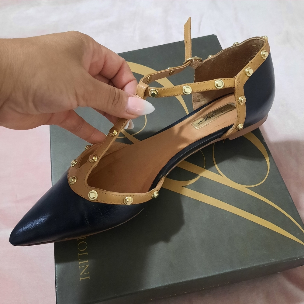 Halogen Brand flat pump,  Black & Tan.  Size 8